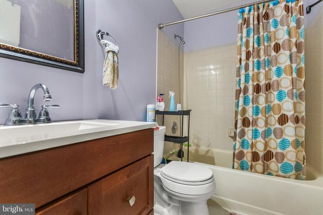 174 CROWN PRINCE DR, Marlton, NJ 08053