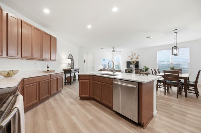 2032 Brandywine DR, New Braunfels, TX 78130
