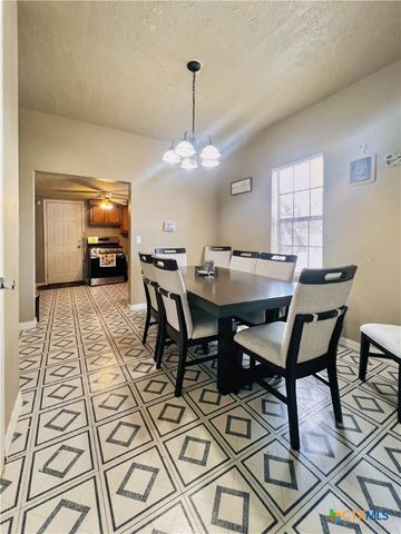 313 S Nolan Avenue, Cameron, TX 76520