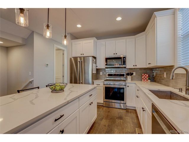 4792 S Acoma St, Englewood, CO 80110