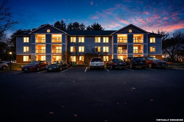 2 Timberwood Dr Unit 101, Goffstown, NH 03045