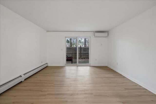 2 Timberwood Dr Unit 101, Goffstown, NH 03045