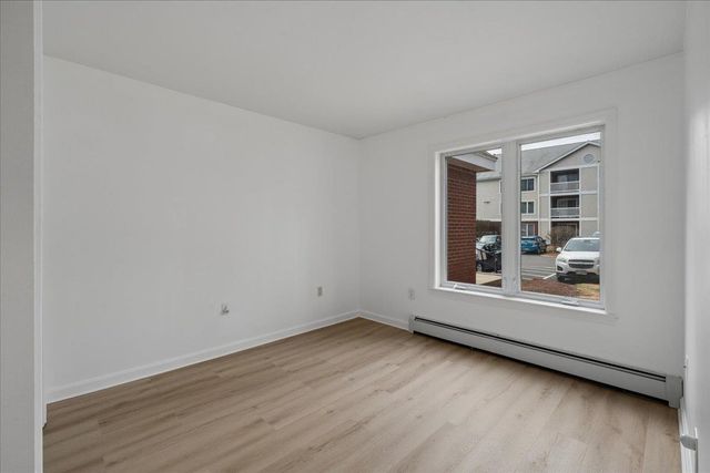 2 Timberwood Dr Unit 101, Goffstown, NH 03045