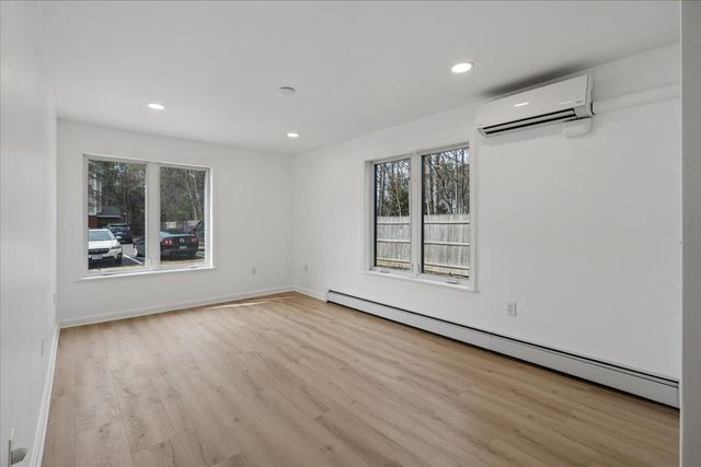 2 Timberwood Dr Unit 101, Goffstown, NH 03045