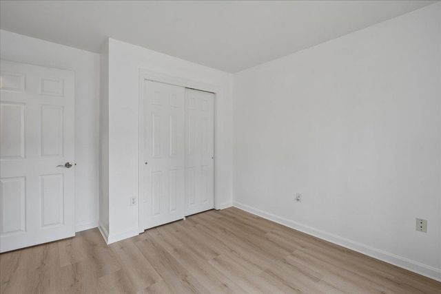 2 Timberwood Dr Unit 101, Goffstown, NH 03045