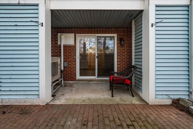 2 Timberwood Dr Unit 101, Goffstown, NH 03045