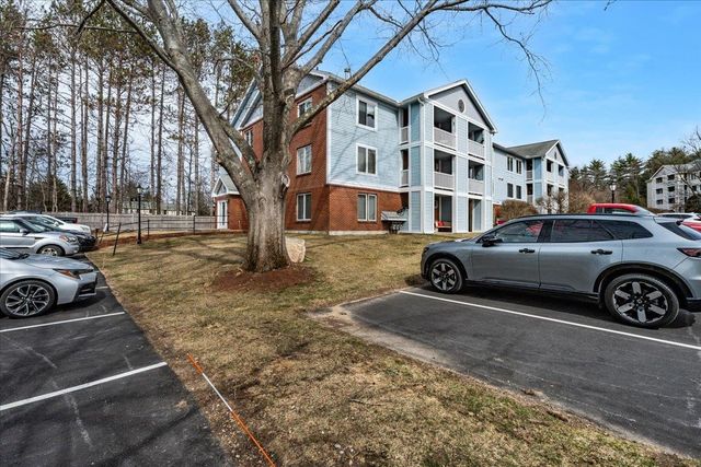 2 Timberwood Dr Unit 101, Goffstown, NH 03045