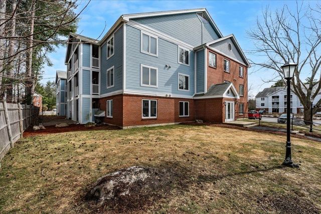 2 Timberwood Dr Unit 101, Goffstown, NH 03045