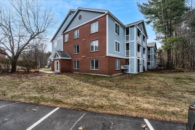 2 Timberwood Dr Unit 101, Goffstown, NH 03045