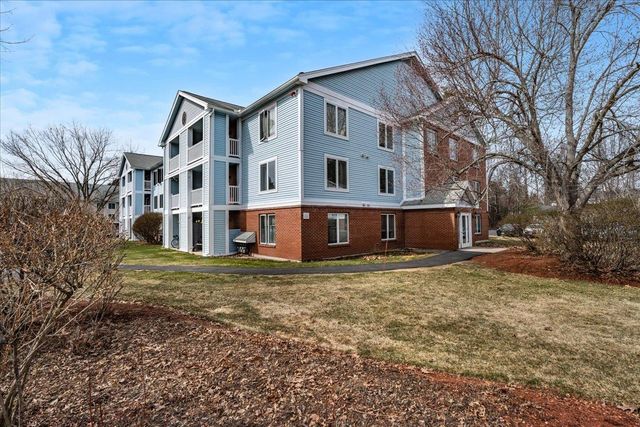 2 Timberwood Dr Unit 101, Goffstown, NH 03045