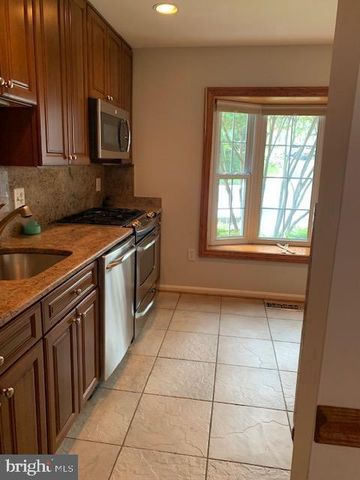 7416 SPRING TREE DR, Springfield, VA 22153