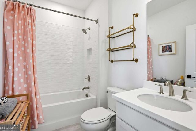 17105 River Overlook Drive, Roswell, GA 30075