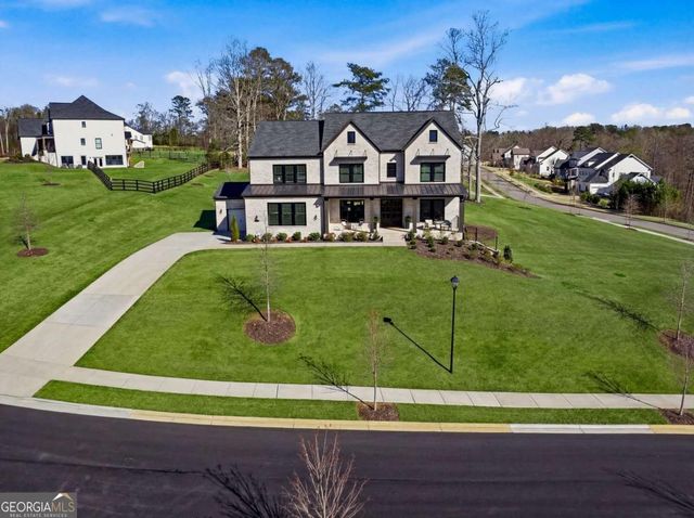 17105 River Overlook Drive, Roswell, GA 30075