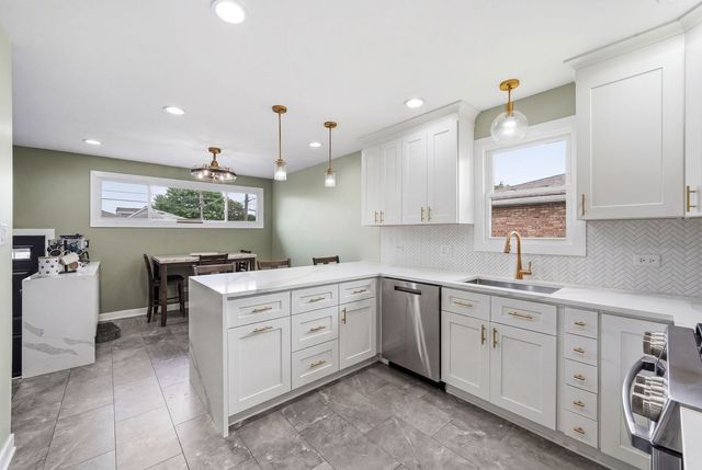 17335 Oleander Avenue, Tinley Park, IL 60477