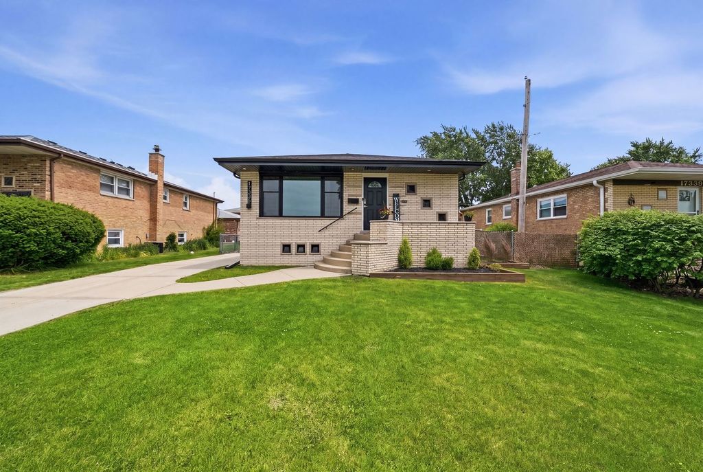 17335 Oleander Avenue, Tinley Park, IL 60477