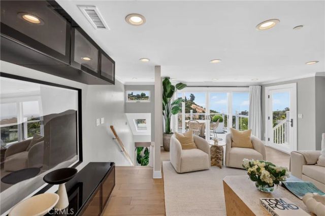 1414 Mar Vista Way, Laguna Beach, CA 92651