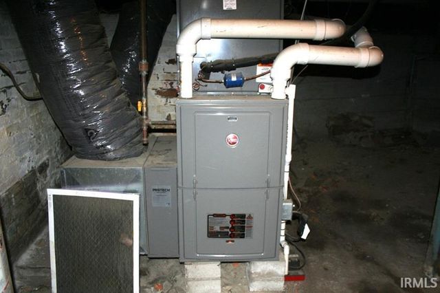 302 WASHINGTON AVENUE, Frankfort, IN 46041