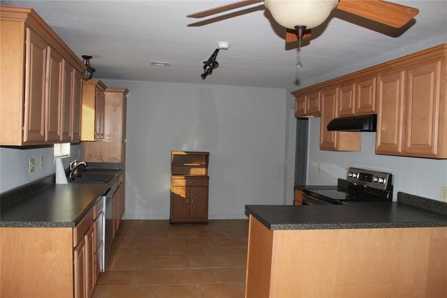 413 W 2nd Street, Wellston, OK 74881