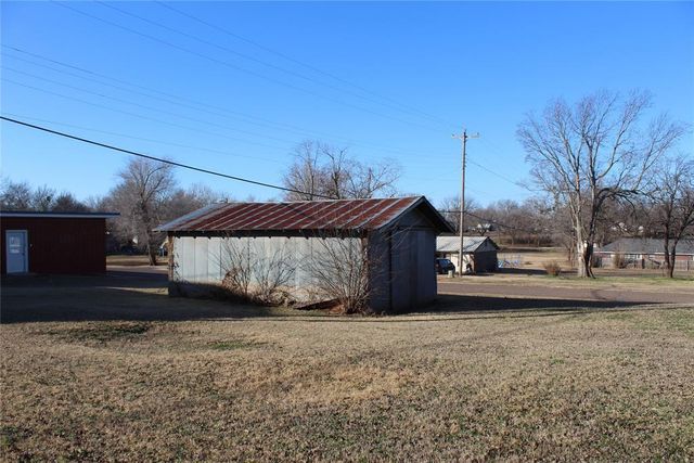 413 W 2nd Street, Wellston, OK 74881
