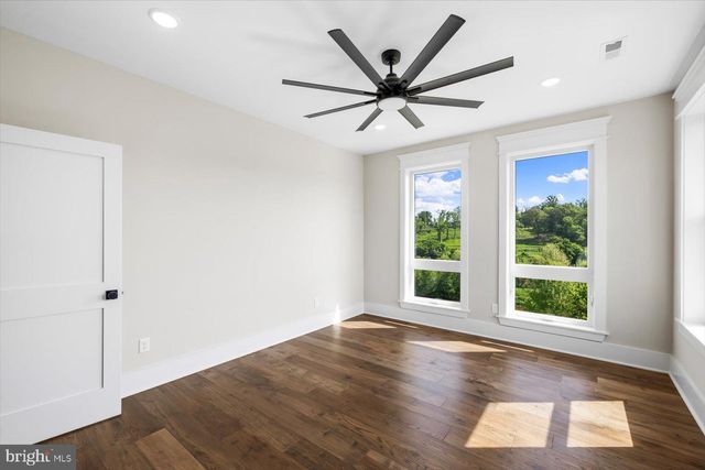 1111 SOPHIA ST, Fredericksburg, VA 22401