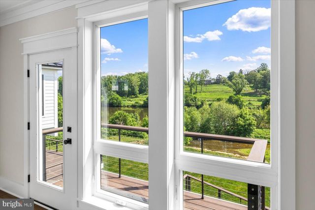 1111 SOPHIA ST, Fredericksburg, VA 22401