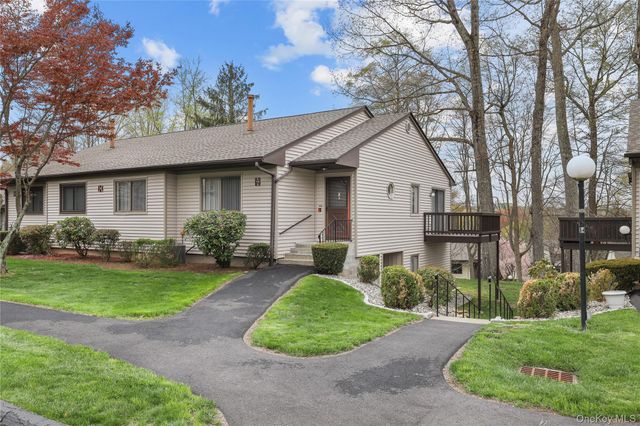 116 Village Road D, Yorktown Heights, NY 10598