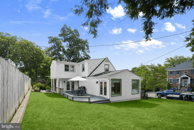 5501 11TH ST N, Arlington, VA 22205