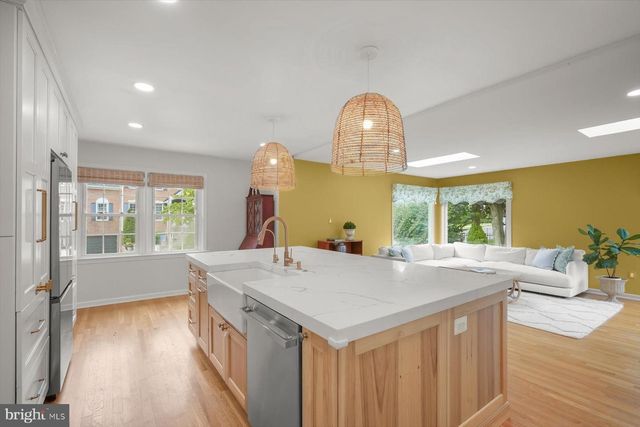 5501 11TH ST N, Arlington, VA 22205
