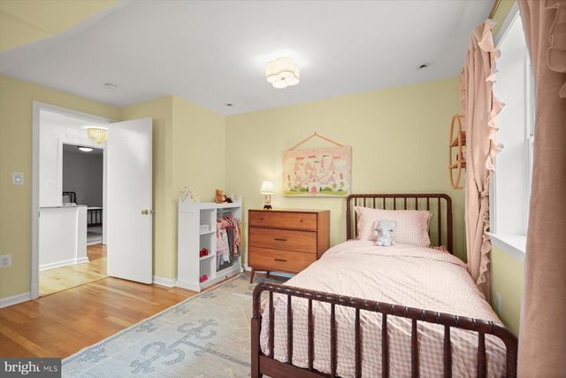 5501 11TH ST N, Arlington, VA 22205