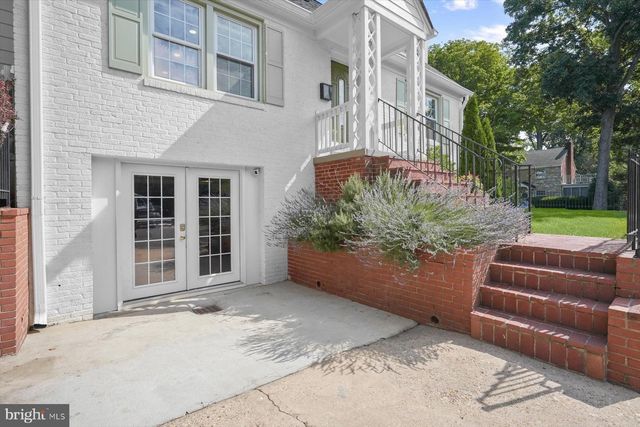 5501 11TH ST N, Arlington, VA 22205