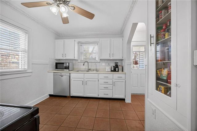 5831 Rockhill Road, Kansas City, MO 64110