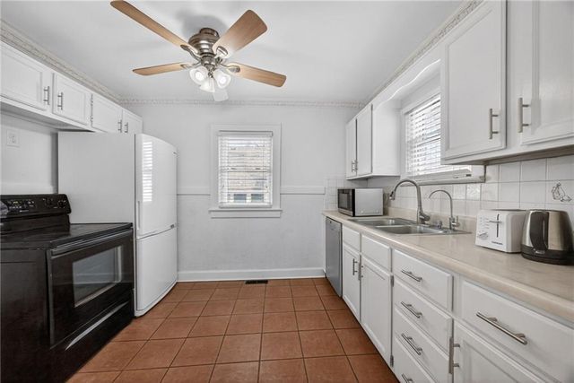 5831 Rockhill Road, Kansas City, MO 64110