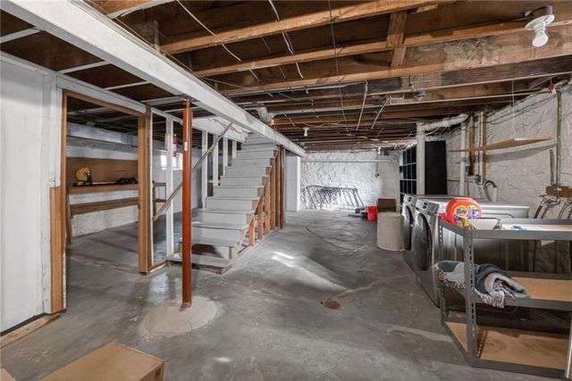 5831 Rockhill Road, Kansas City, MO 64110