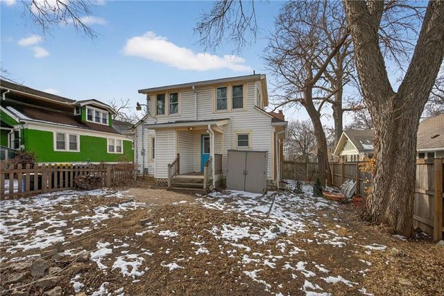 5831 Rockhill Road, Kansas City, MO 64110