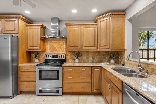1147 MAPLE CREEK COURT, Altamonte Springs, FL 32714