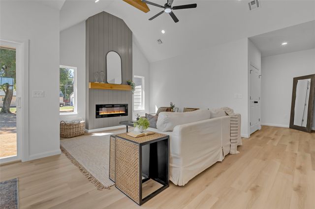 620 E Seminole Place, Tulsa, OK 74106