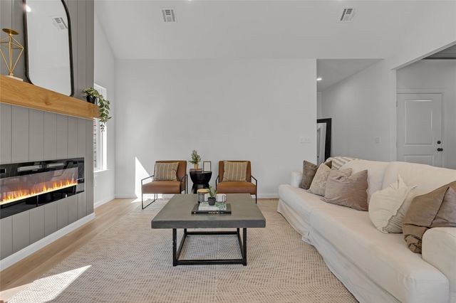 620 E Seminole Place, Tulsa, OK 74106