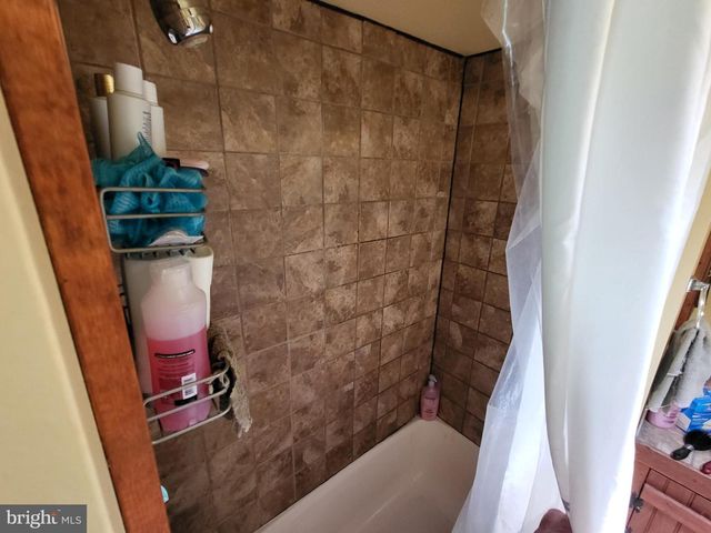4925 RAILROAD RD, Chambersburg, PA 17202