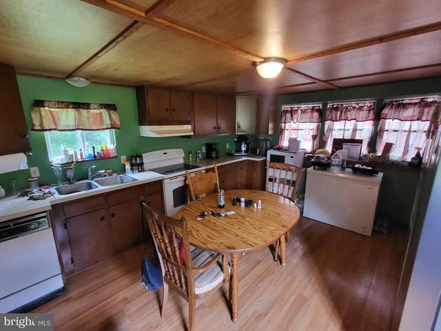 4925 RAILROAD RD, Chambersburg, PA 17202