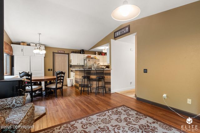 925 E Goldendale Drive, Wasilla, AK 99654