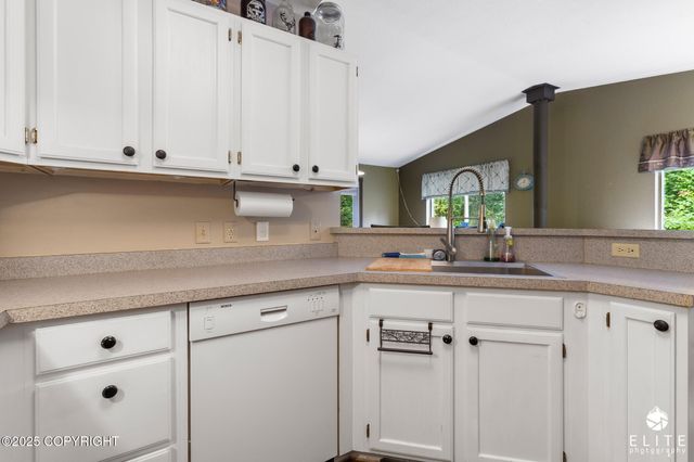 925 E Goldendale Drive, Wasilla, AK 99654