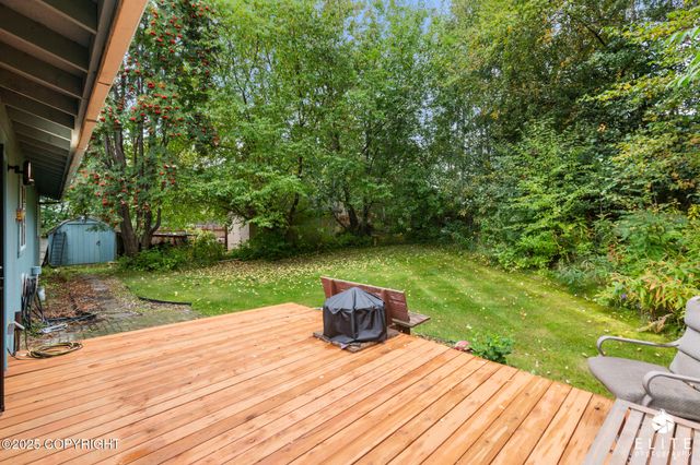 925 E Goldendale Drive, Wasilla, AK 99654