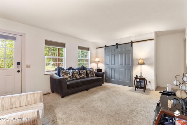 925 E Goldendale Drive, Wasilla, AK 99654