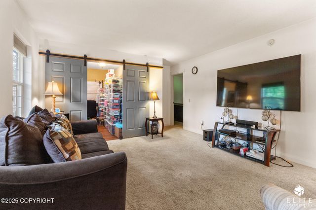 925 E Goldendale Drive, Wasilla, AK 99654