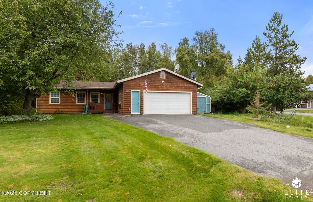 925 E Goldendale Drive, Wasilla, AK 99654