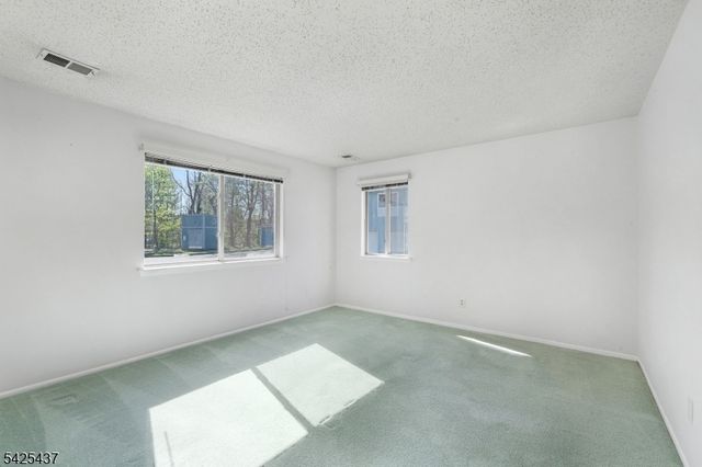 33 Drake Ln 33, Roxbury Twp., NJ 07852