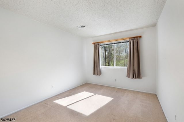 33 Drake Ln 33, Roxbury Twp., NJ 07852