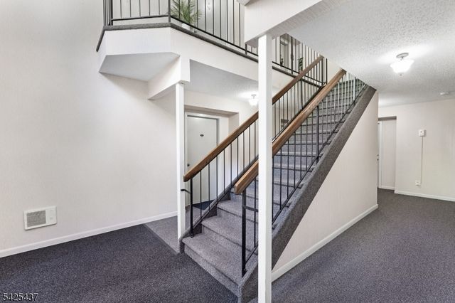 33 Drake Ln 33, Roxbury Twp., NJ 07852