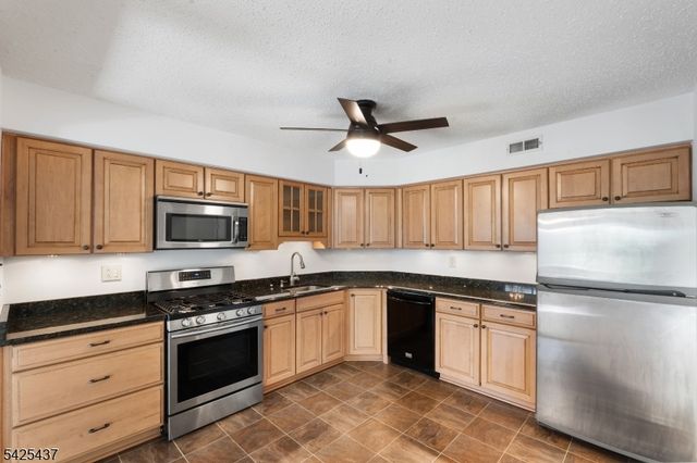 33 Drake Ln 33, Roxbury Twp., NJ 07852