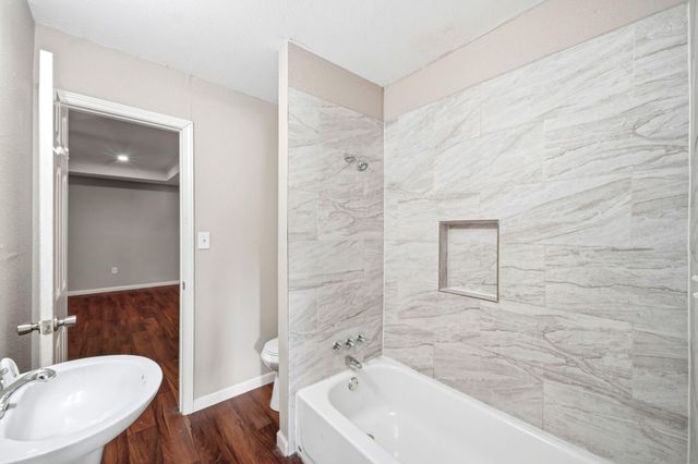 319 W 1st Street, Crosby, TX 77532